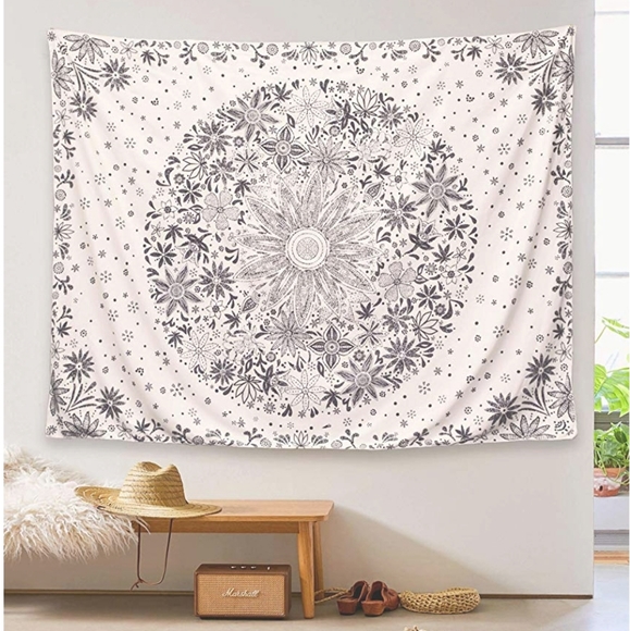 Artistic Boho VSCO Wall Tapestry Daisy Medallion - Picture 2 of 7